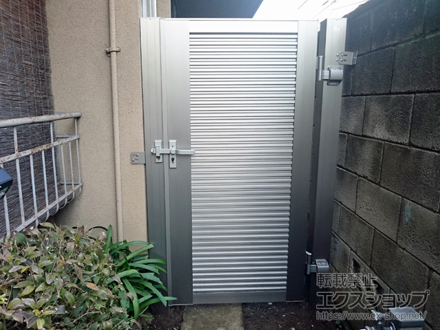 東京都品川区のの門扉 ライシス門扉 5型 横目隠し 片開き 柱使用 施工例