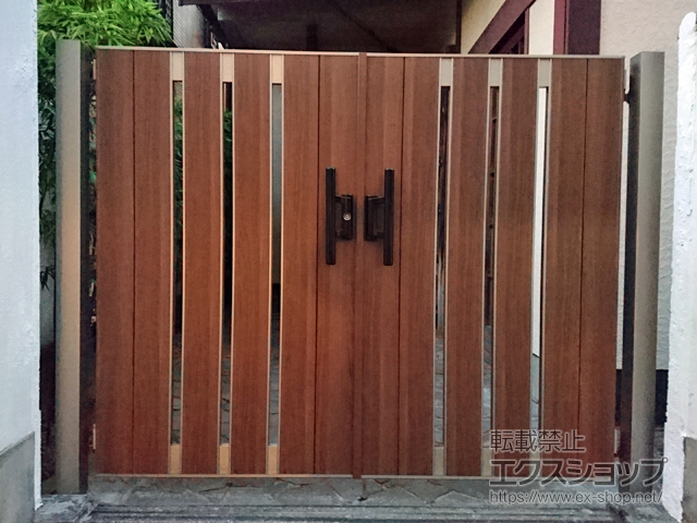 福岡県福岡市のの門扉 【特注】ジオーナ門扉 SA型 両開き マテリアルカラー　柱使用 施工例