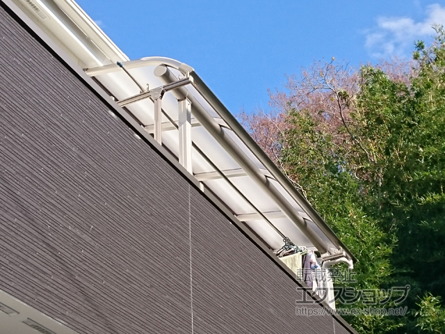 千葉県市川市ののバルコニー・ベランダ屋根 プレシオステラス R型 屋根タイプ 単体 積雪〜20cm対応 施工例