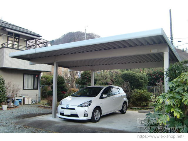 山梨県大月市ののカーポート ジーポートneo Aタイプ 2台用 間口延長 角柱4本仕様 積雪〜100cm対応 施工例