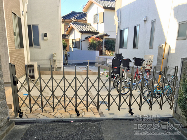 埼玉県富士見市ののカーゲート トリップゲート RB型 ノンレール 片開き 44S 施工例