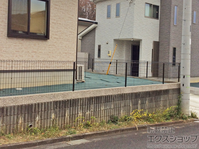 埼玉県入間郡毛呂山町ののフェンス・柵 イーネットフェンス1F型 自由柱＜水平地＞ 施工例
