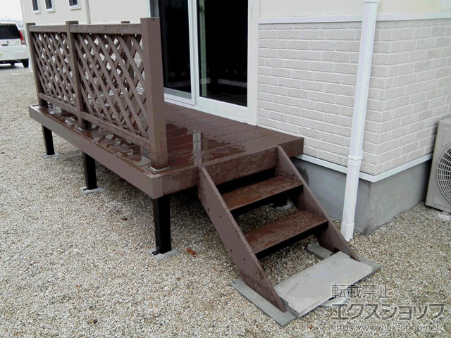 佐賀県三養基郡みやき町ののウッドデッキ マージウッドデッキ＋ステップ Sタイプ(2段)＋ラティスデッキフェンス 施工例