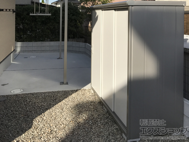 大阪府富田林市のの物置・屋外倉庫 エスモ 一般型 （ESE-2109A-PW） 施工例