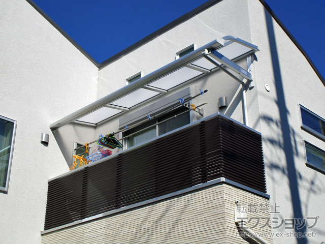 東京都世田谷区ののバルコニー・ベランダ屋根 スピーネ R型 ルーフタイプ 単体 積雪〜20cm対応 施工例