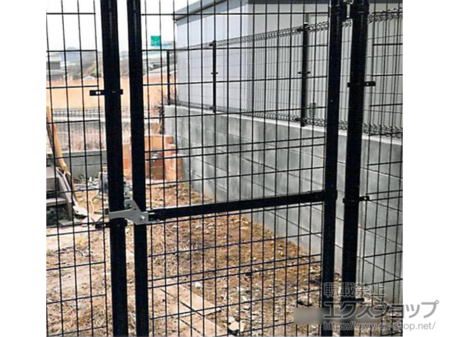兵庫県姫路市のの門扉 メッシュフェンスM0 門扉 片開き 柱使用 施工例