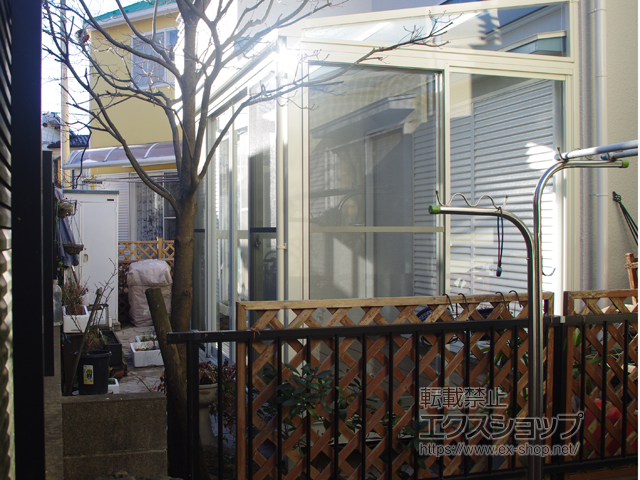 埼玉県さいたま市ののテラス囲い・サンルーム サニージュ F型 床納まり ランマ無 積雪〜20cm対応 部分片袖納まり 施工例