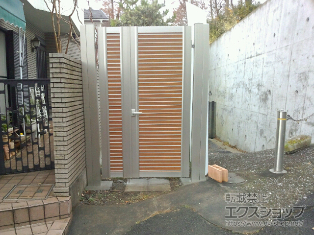 神奈川県横浜市のの門扉 ルシアス門扉CW02型 横目隠し 両開き親子 複合カラー 門柱使用 施工例