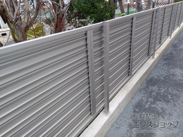 福島県郡山市ののフェンス・柵 ミエーネフェンス 目隠しルーバータイプ 自由柱施工 施工例