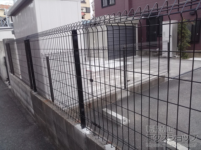 兵庫県尼崎市ののフェンス・柵 メッシュフェンス G10-R 自由柱 施工例