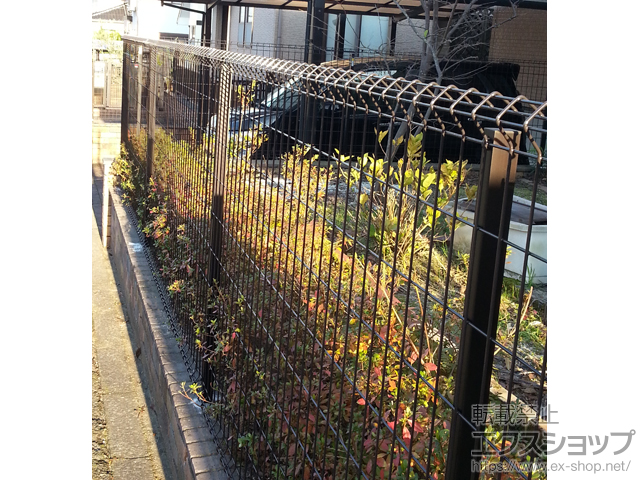 福岡県大野城市ののフェンス・柵 イーネットフェンス1F型 自由柱 施工例