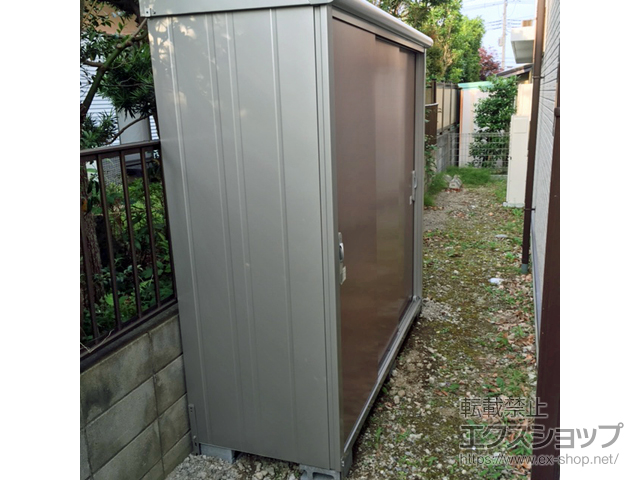 神奈川県横浜市のの物置・屋外倉庫 エスモ 一般型 2100×750×1959 ESE-2107A-MR 施工例