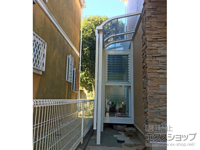 神奈川県横浜市ののテラス屋根 スピーネ R型 テラスタイプ 単体 積雪〜20cm対応 施工例