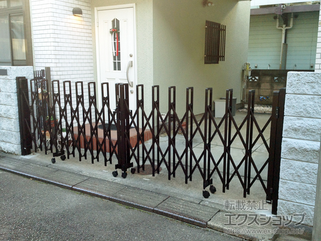 東京都小金井市ののカーゲート トリップゲート RB型 ノンレール 両開き 48W（24S+24M） 施工例