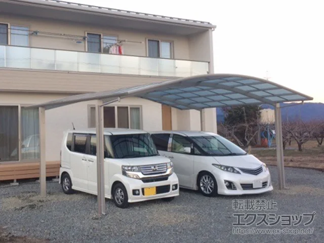 山梨県南アルプス市のYKKAPのカーポート レイナツインポートグラン 積雪〜20cm対応 施工例