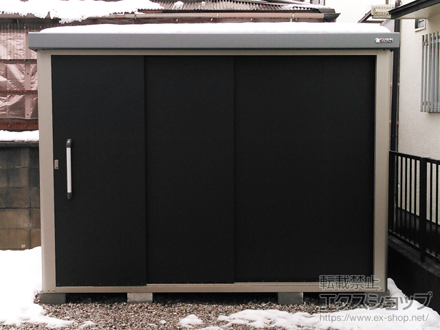 滋賀県野洲市のの物置・屋外倉庫 エスケーエイト SK8S-130 多雪型 2600×1600×1940 SK8S-130 施工例