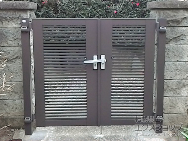 千葉県君津市のの門扉 ライシス門扉 1型 細横桟 両開き 柱使用 施工例