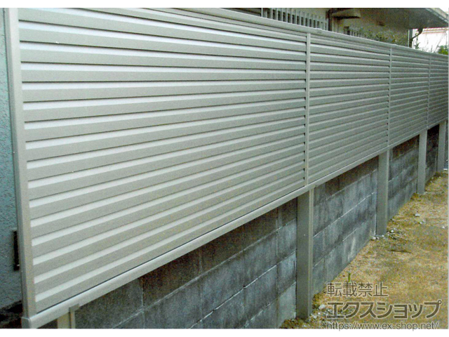 兵庫県神戸市ののフェンス・柵 ミエーネフェンス 目隠しルーバータイプ 2段支柱 施工例