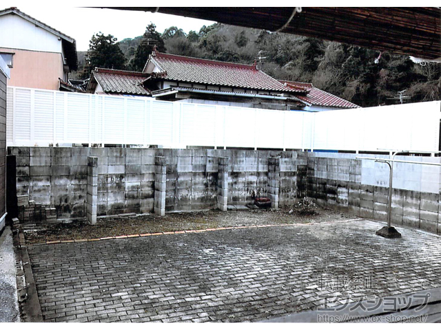 福岡県飯塚市ののフェンス・柵 レスティナフェンス5型 目隠しルーバー 自由柱施工 施工例