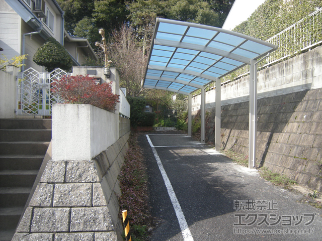 福岡県筑紫郡那珂川町ののカーポート レイナポートグラン 縦連棟　積雪〜20cm対応 施工例