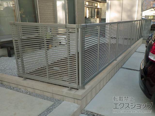 埼玉県東松山市ののフェンス・柵 エクスラインフェンス1型 横格子 自由柱施工 施工例