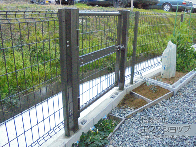 大阪府和泉市ののフェンス・柵 ハイグリッドフェンスN8型 フリーポールタイプ 施工例