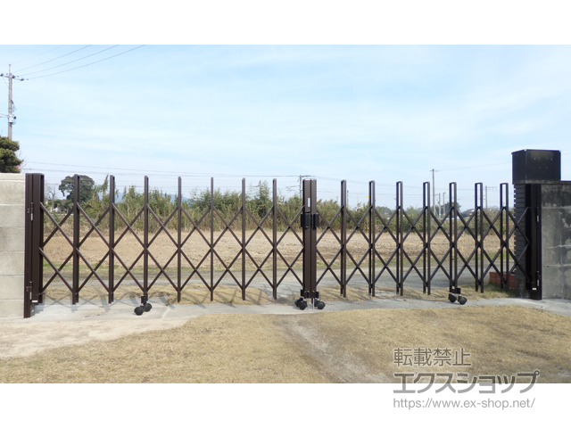 熊本県玉名郡長洲町ののカーゲート トリップゲート RA型 ノンレール 両開き 施工例