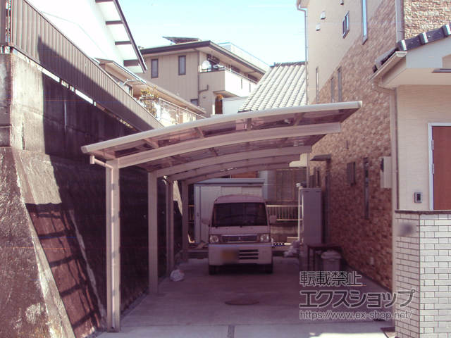 静岡県富士市ののカーポート レイナポートグラン 縦連棟　積雪〜20cm対応 施工例