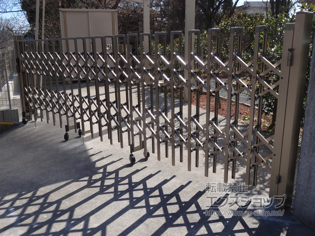 静岡県伊東市ののカーゲート トリップゲート 傾斜地専用型 ノンレール 片開き 40S 施工例