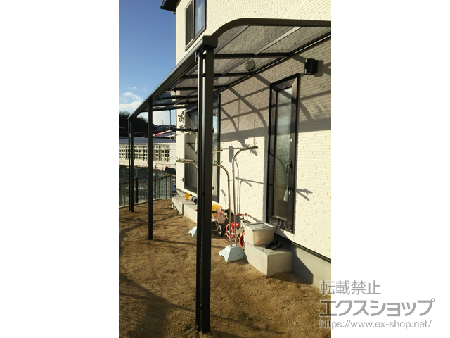 広島県呉市ののテラス屋根 スピーネ R型 テラスタイプ 連棟 積雪〜20cm対応 施工例