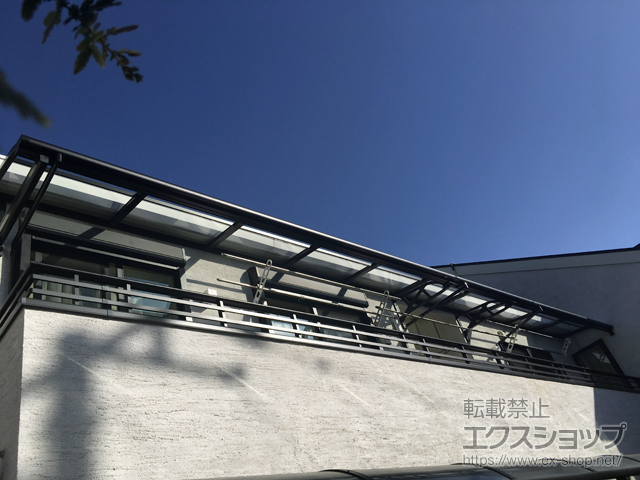 東京都世田谷区ののバルコニー・ベランダ屋根 スピーネ R型 ルーフタイプ 連棟 積雪〜20cm対応※片袖納まり 施工例