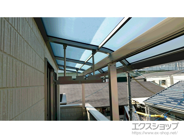 大阪府大阪市ののバルコニー・ベランダ屋根 スピーネ R型 屋根タイプ 連棟 積雪〜20cm対応 施工例