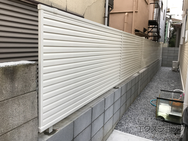 東京都板橋区ののフェンス・柵 ミエーネフェンス 目隠しルーバータイプ 自由柱施工 施工例