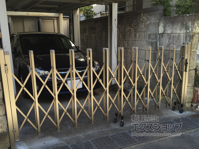 東京都板橋区ののカーゲート トリップゲート RB型 ノンレール 片開き 32S 施工例