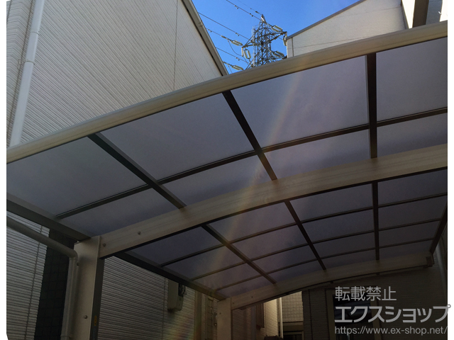 埼玉県新座市ののカーポート プレシオスポート 積雪〜20cm対応＋着脱式補助柱 （2本入り）×1セット 施工例