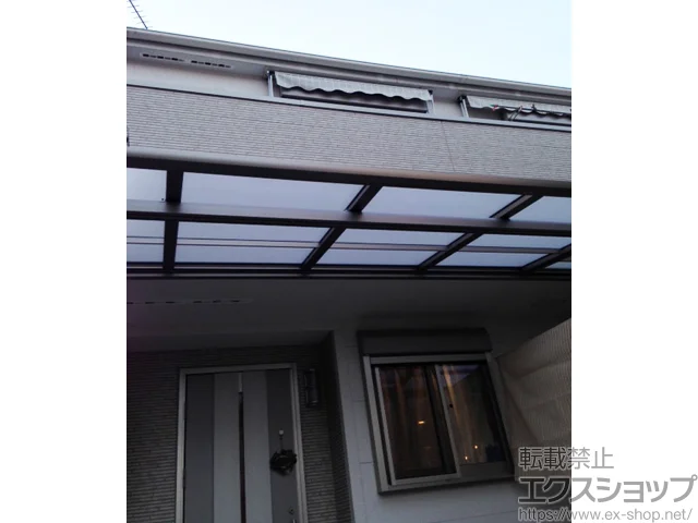 愛知県名古屋市のLIXIL(リクシル)のテラス屋根 スピーネ F型 テラスタイプ 単体 積雪～20cm対応 施工例