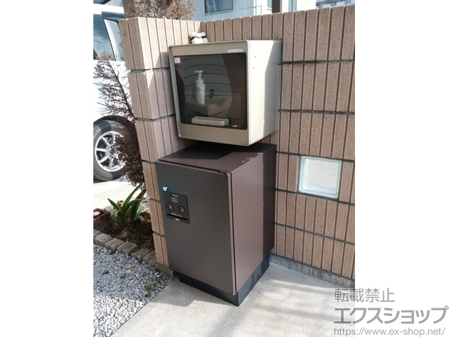 埼玉県比企郡小川町のの機能門柱・ポスト CTNR4020R 宅配ボックス コンボ ミドルタイプ 施工例