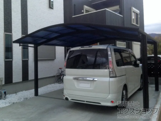 神奈川県足柄上郡開成町のYKKAPのカーポート レイナツインポートグラン　積雪～20cm対応 施工例