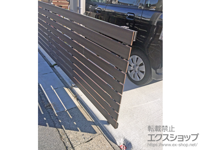 愛知県海部郡大治町ののフェンス・柵 ルシアスフェンスH07型 横板 木調カラー 自由柱施工 施工例