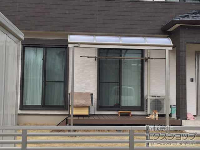 静岡県磐田市のLIXIL リクシル（トステム）のバルコニー・ベランダ屋根 パワーアルファ RB型 テラスタイプ 単体 積雪〜30cm対応 施工例