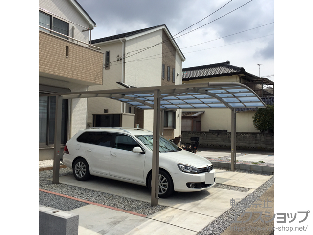 埼玉県北葛飾郡杉戸町ののカーポート ネスカR (ラウンドスタイル) ワイド 積雪〜20cm対応 施工例