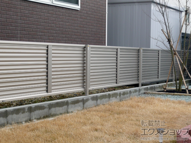 宮城県大崎市ののフェンス・柵 ミエーネフェンス 目隠しルーバータイプ 自由柱施工 施工例