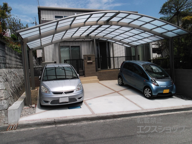 広島県廿日市市のLIXIL リクシル（トステム）のカーポート リベルポートシグマIII 3台用 積雪〜20cm対応 施工例