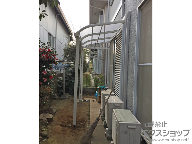 埼玉県さいたま市ののテラス屋根 ヴェクターテラス R型 テラスタイプ 単体 積雪〜20cm対応＋吊り下げ式物干し 施工例
