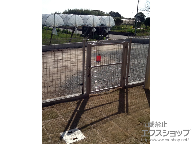 福岡県筑後市のの門扉 メッシュフェンスG10 門扉 片開き 柱使用 施工例