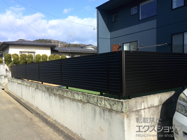 宮城県岩沼市ののフェンス・柵 ミエーネフェンス 目隠しルーバータイプ 自由柱施工 施工例