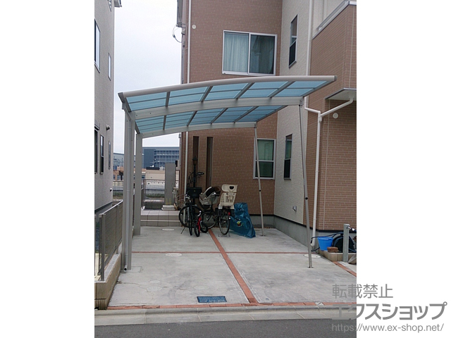 千葉県印西市ののカーポート レイナポートグラン　積雪〜20cm対応＋着脱式サポート 標準・ハイルーフ兼用 2本入り×1セット 施工例