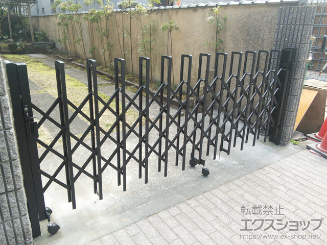 東京都武蔵野市ののカーゲート トリップゲート RC型 ノンレール 片開き 30S 施工例