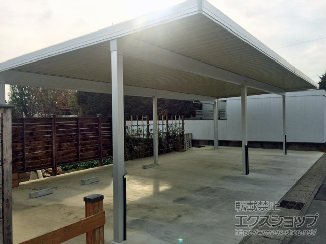 栃木県栃木市のLIXIL リクシル（トステム）のカーポート テリオスポートIII 1500 4台用 横連棟 角柱6本仕様 積雪〜50cm対応 施工例