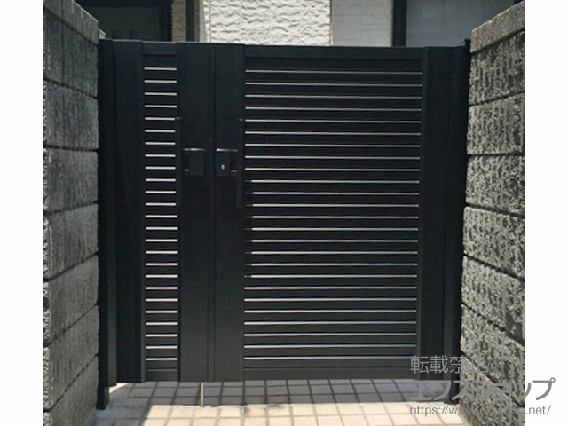 東京都北区のの門扉 エクモアX5型 横目隠し 両開き親子 門柱タイプ　親扉：外観右 施工例